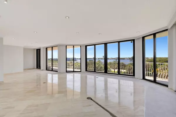 Palm Beach, FL 33480,2000 S Ocean BLVD 304n & Cabana 8e