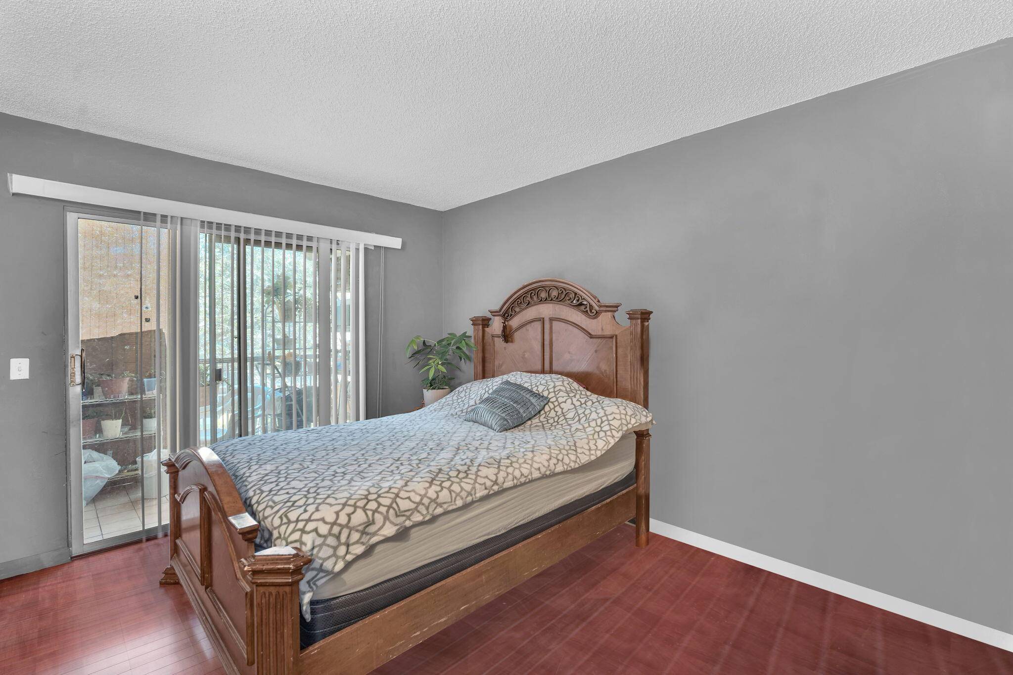 Pembroke Pines, FL 33027,801 SW 133rd TER 317k