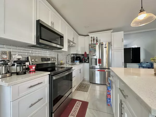 West Palm Beach, FL 33405,946 Mcintosh ST