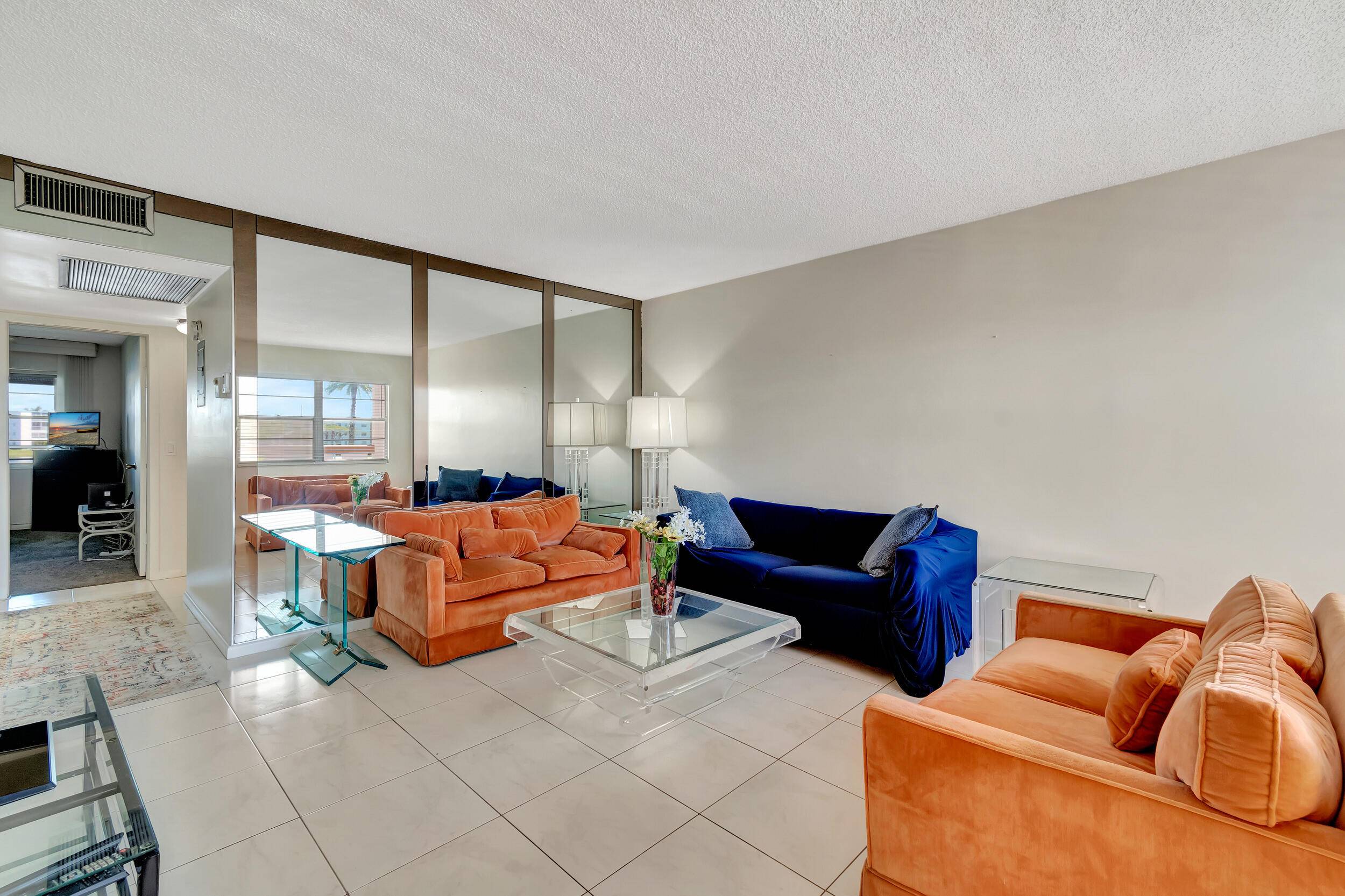 Boca Raton, FL 33434,2002 Cornwall A