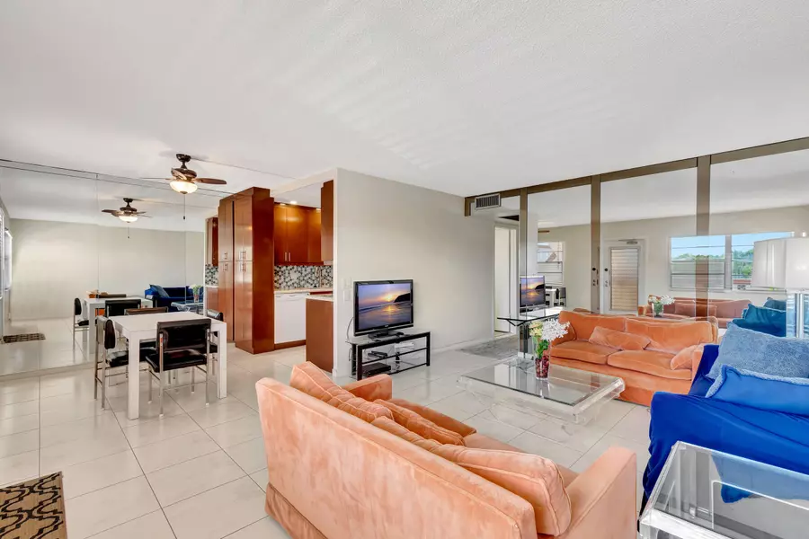 2002 Cornwall A, Boca Raton, FL 33434