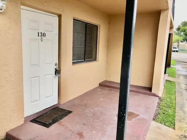 Greenacres, FL 33463,6043 N 10th AVE 130