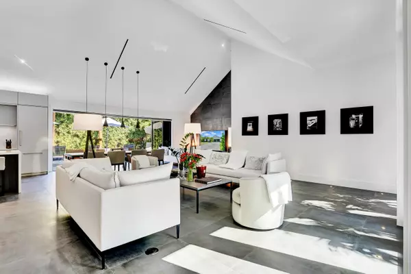 1275 N Swinton AVE, Delray Beach, FL 33444