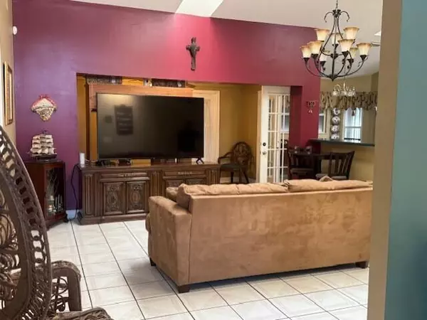 Port Saint Lucie, FL 34952,1902 SE Dranson CIR