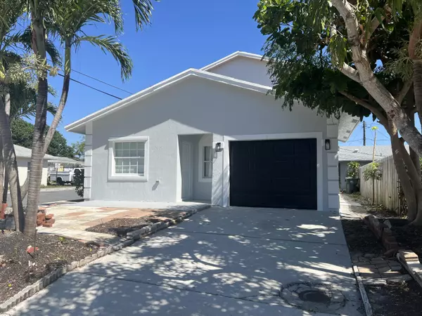 656 Latona AVE, Lake Worth Beach, FL 33460