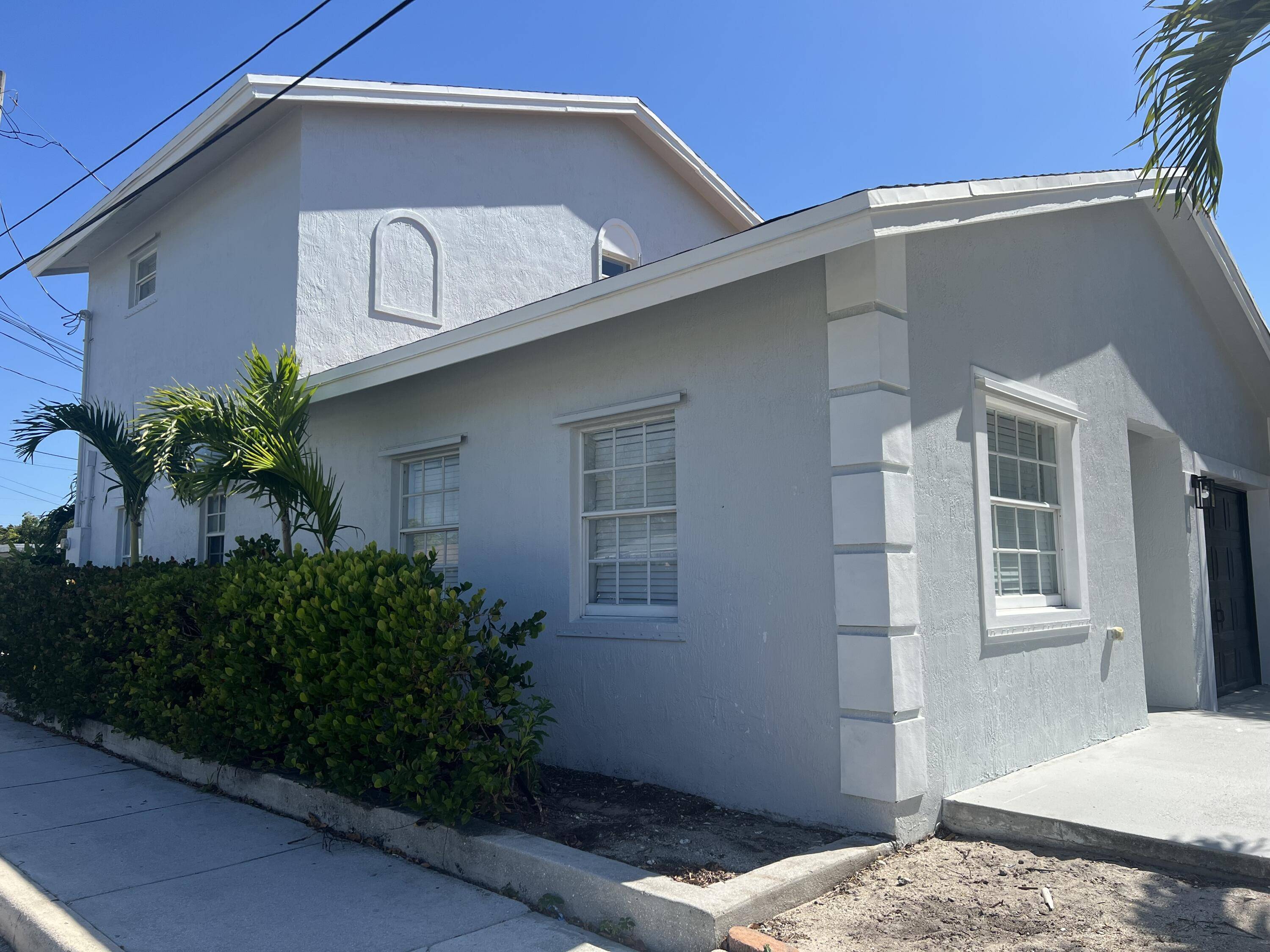 Lake Worth Beach, FL 33460,656 Latona AVE