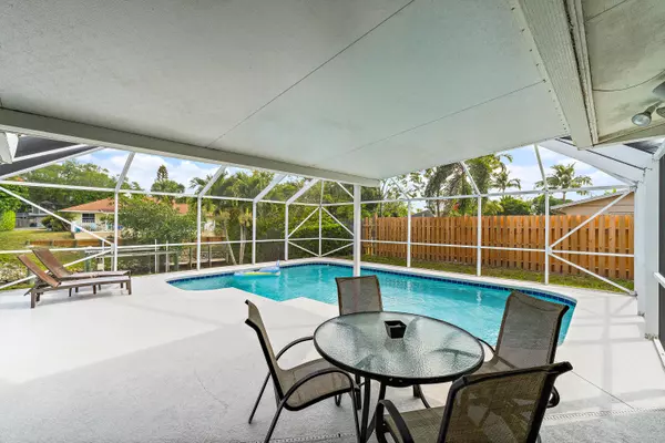 Stuart, FL 34997,361 SW Saint Lucie ST
