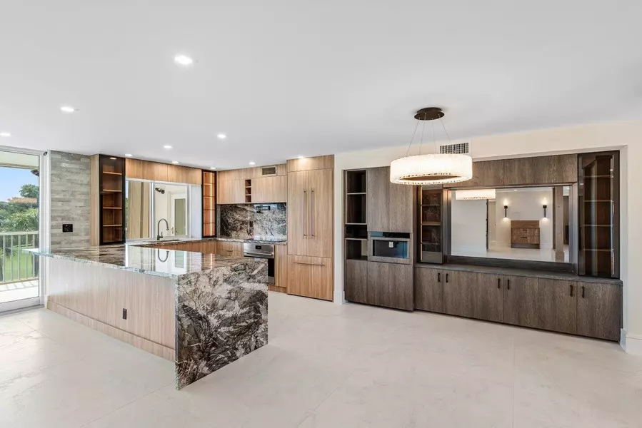 300 E Royal Palm RD 40a, Boca Raton, FL 33432