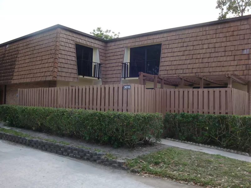 3016 30th LN, Greenacres, FL 33463