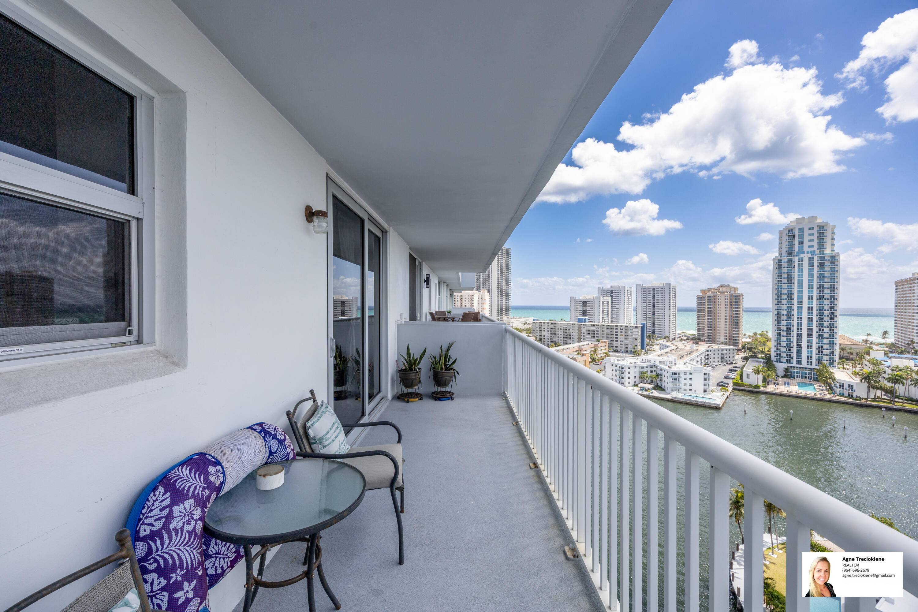 Hallandale Beach, FL 33009,137 Golden Isles DR 1605