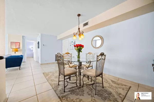Hallandale Beach, FL 33009,137 Golden Isles DR 501