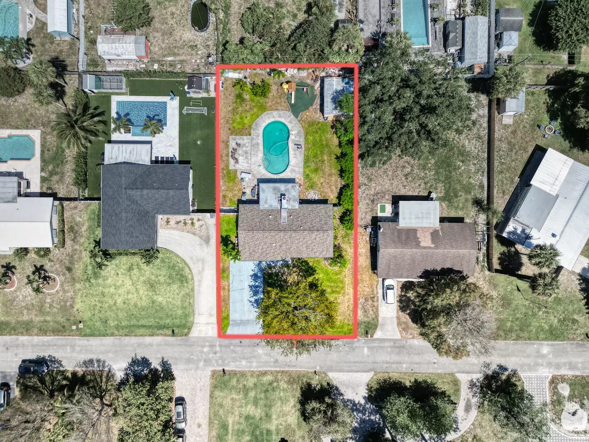 West Palm Beach, FL 33415,418 W Shadyside CIR