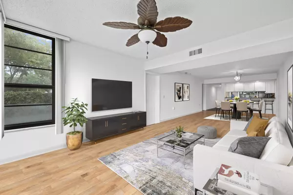 West Palm Beach, FL 33401,3526 Whitehall DR 106