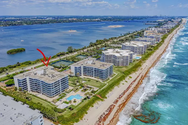 Palm Beach, FL 33480,3440 S E Ocean BLVD 205s