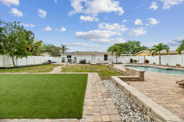 West Palm Beach, FL 33415,410 Forest Estate DR