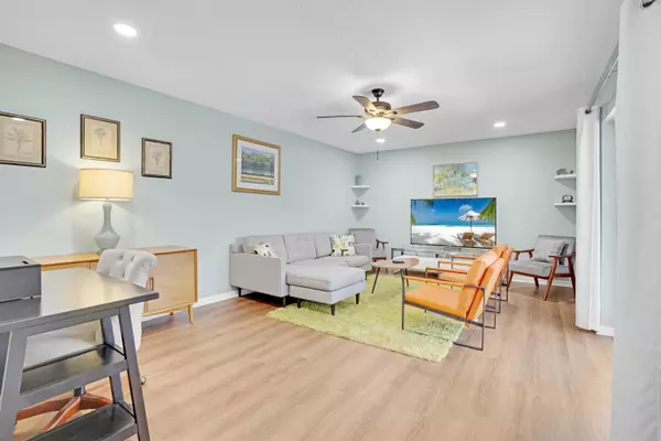 Port Saint Lucie, FL 34952,3201 SE Guinevere LN A