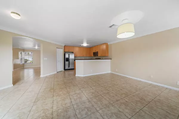 West Palm Beach, FL 33413,6355 Adriatic WAY