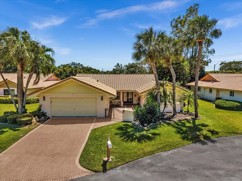 6979 W Villas DR, Boca Raton, FL 33433