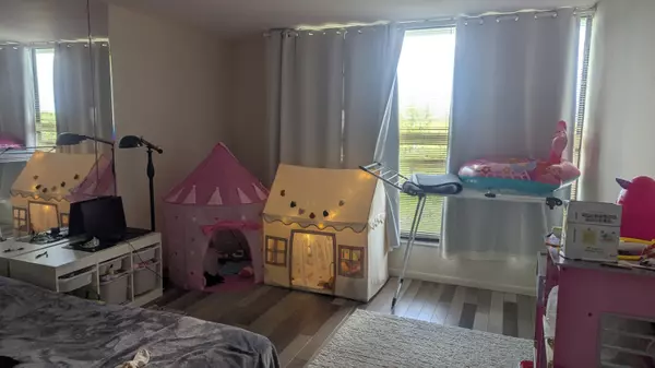 Boca Raton, FL 33434,7835 Lakeside BLVD 963