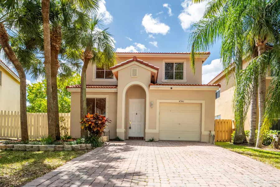 4341 NE NE Lake Lucerne CIR, West Palm Beach, FL 33409