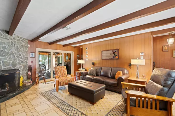Palm Springs, FL 33406,4284 Forest LN