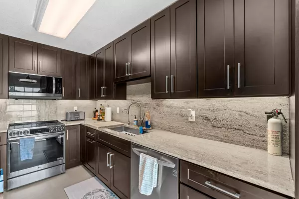 13756 Via Flora A, Delray Beach, FL 33484