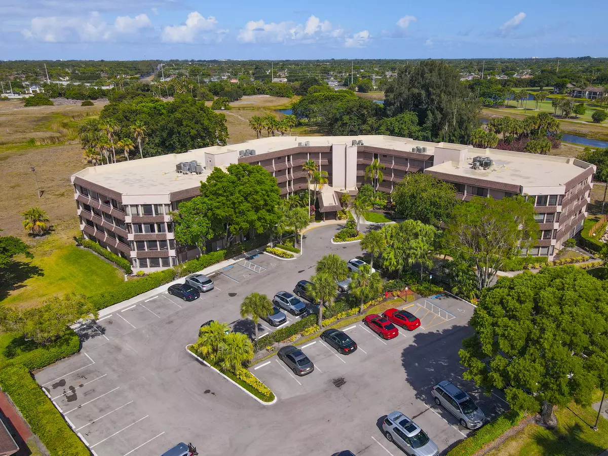 Lake Worth, FL 33467,4770 Fountains DR 302