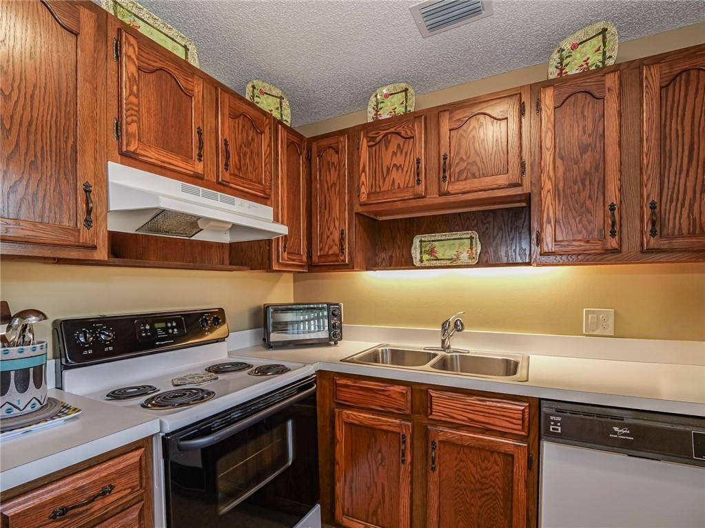 Vero Beach, FL 32962,35 Vista Gardens TRL 205