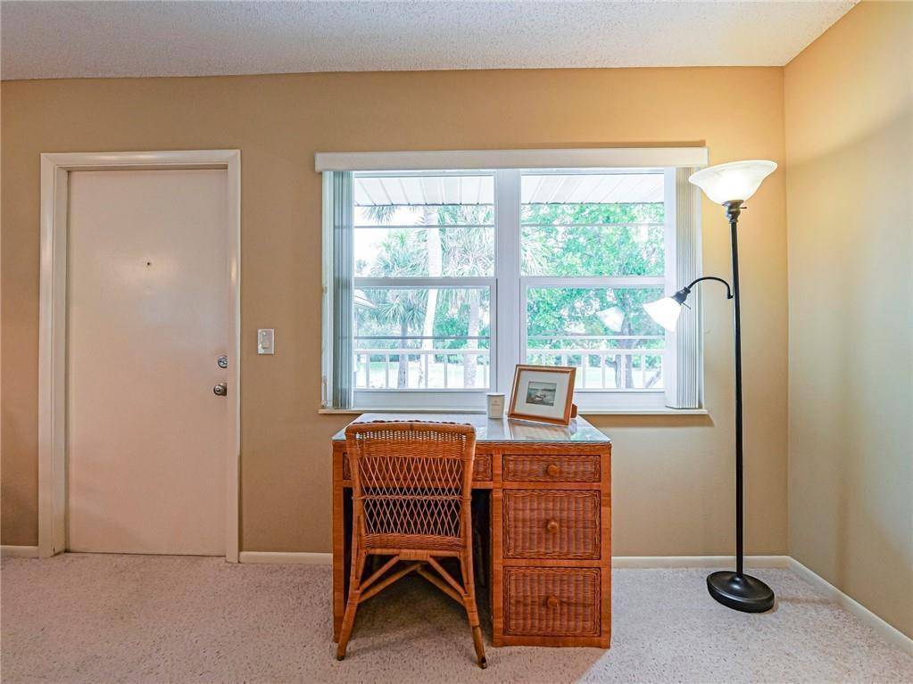 Vero Beach, FL 32962,35 Vista Gardens TRL 205