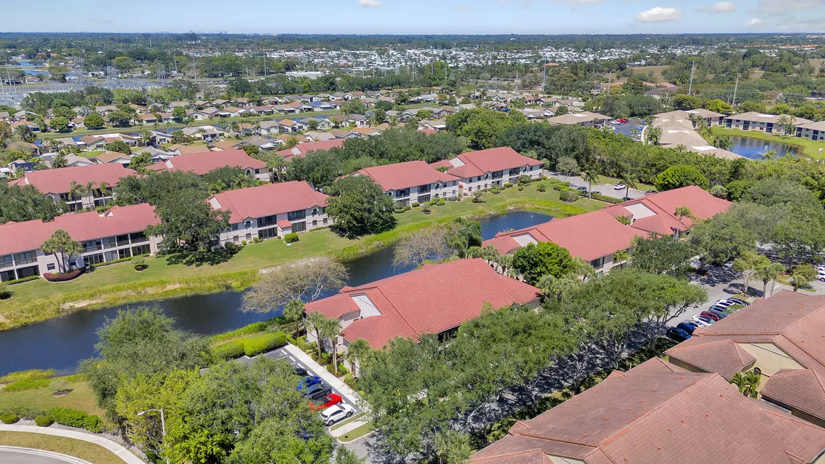 Boynton Beach, FL 33437,5171 Europa DR A