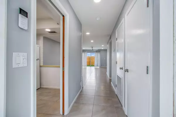 Boynton Beach, FL 33426,2840 SW 14th ST 18