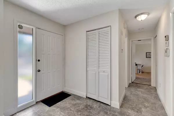 Royal Palm Beach, FL 33411,297 Cactus Hill CT