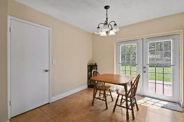 Port Saint Lucie, FL 34983,325 NE Orchard ST