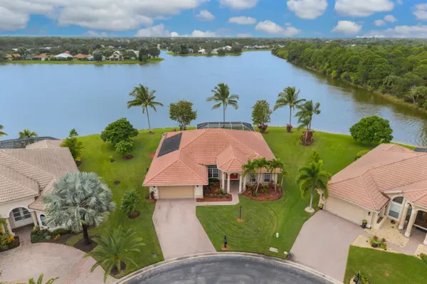 Port Saint Lucie, FL 34953,376 SW Quiet Woods