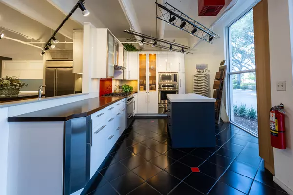 Boca Raton, FL 33487,6590 W Rogers CIR 7