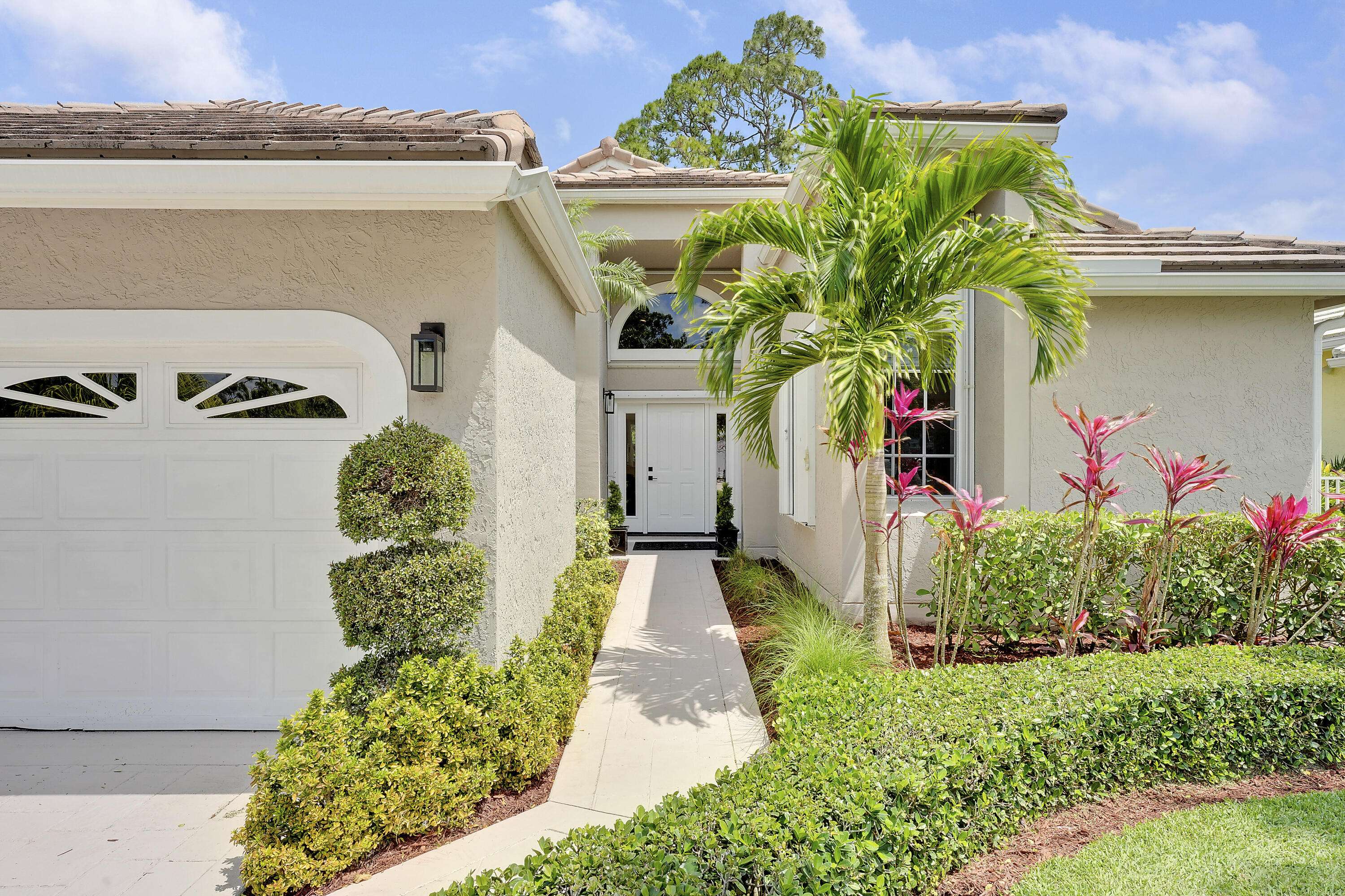 Palm Beach Gardens, FL 33418,13810 Crosspointe CT