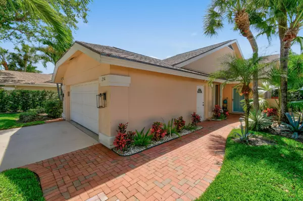 Jupiter, FL 33477,214 E E River Park DR