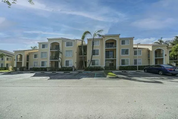 West Palm Beach, FL 33409,1749 Village BLVD 205