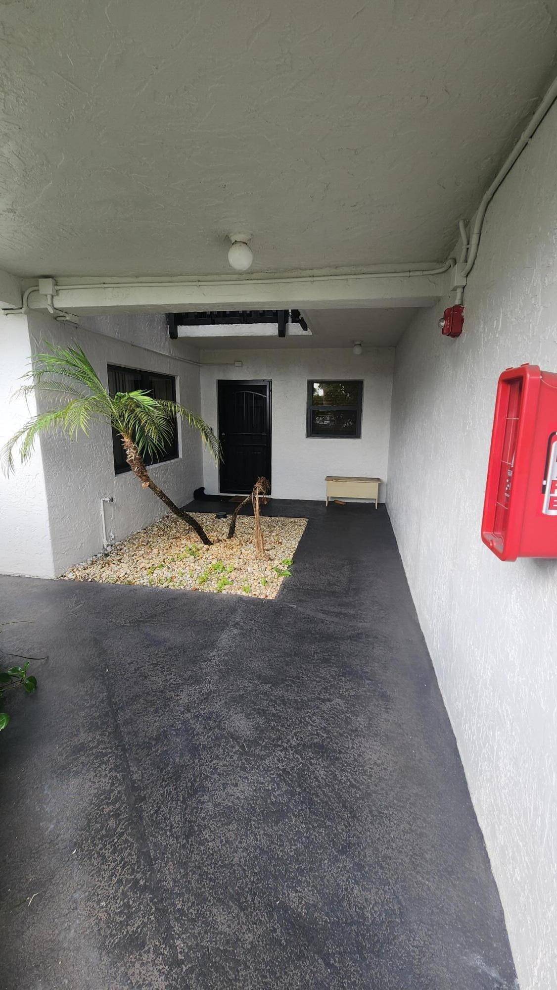 Plantation, FL 33324,1021 Mockingbird LN 105