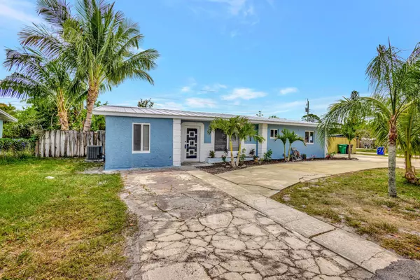 2711 NE Savannah RD, Jensen Beach, FL 34957