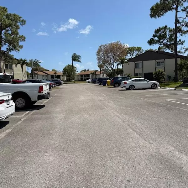 Greenacres, FL 33463,3530 Pine Tree CT A-1