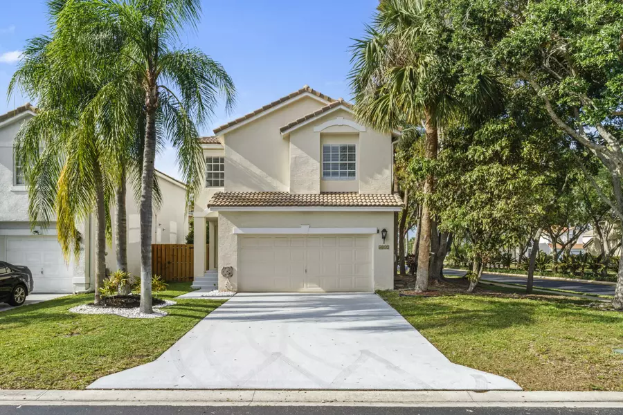 6857 Sugarloaf Key ST, Lake Worth, FL 33467