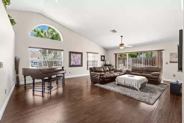 Wellington, FL 33414,13029 Meadowbreeze DR