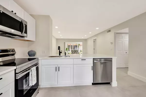 Lake Worth, FL 33467,733 Nantucket CIR