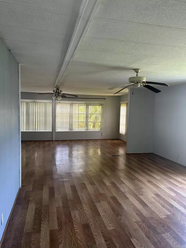 Port Saint Lucie, FL 34952,37 Camino Del Rio