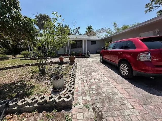 3192 Riddle RD, West Palm Beach, FL 33406