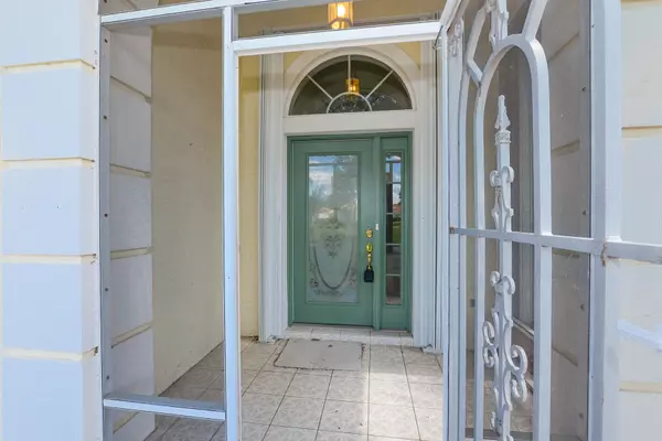 Port Saint Lucie, FL 34986,600 NW Lambrusco DR