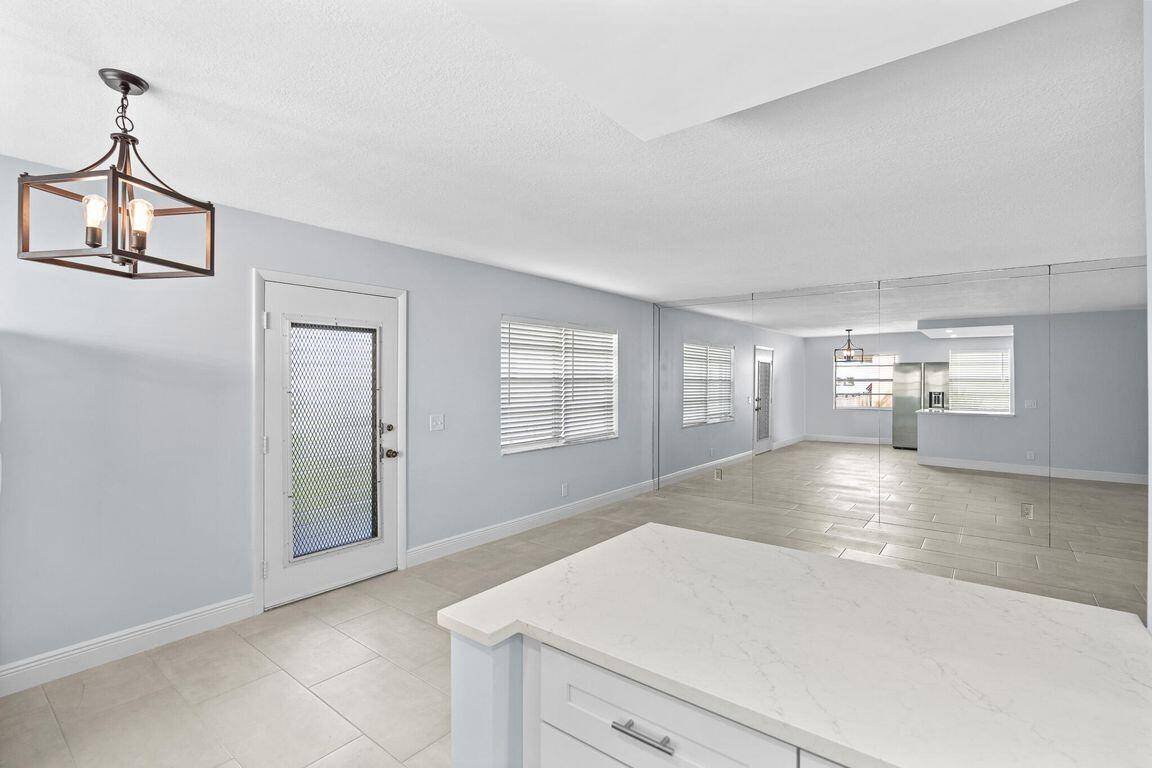 221 E Normandy 221, Delray Beach, FL 33484