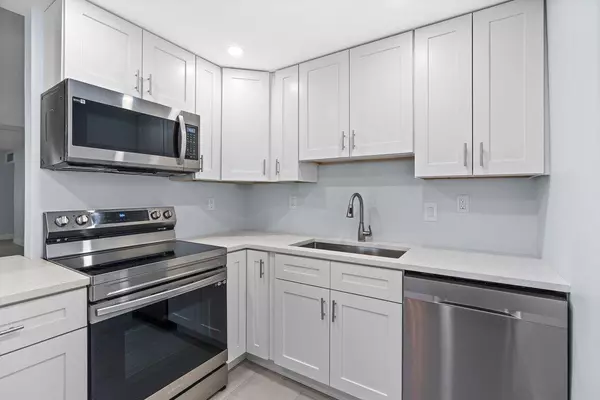 Delray Beach, FL 33484,221 E Normandy 221