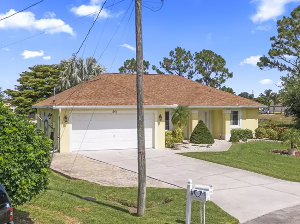 Port Saint Lucie, FL 34953,541 SW Saturn CT